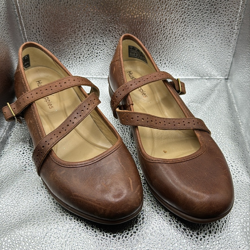 Double strap Mary Janes Hush Puppies size 7 brown. EUC